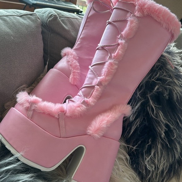 Demonia Camel-311 Baby Pink Pale Pink Faux Fur Boots women’s size 10 pastel - Picture 2 of 4